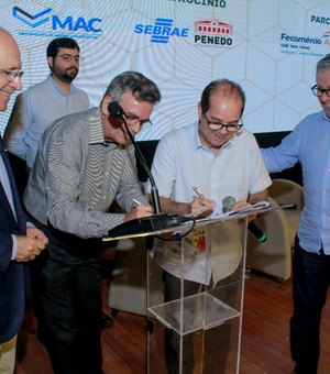 Prefeitura de Penedo e Agência Desenvolve assinam convênio