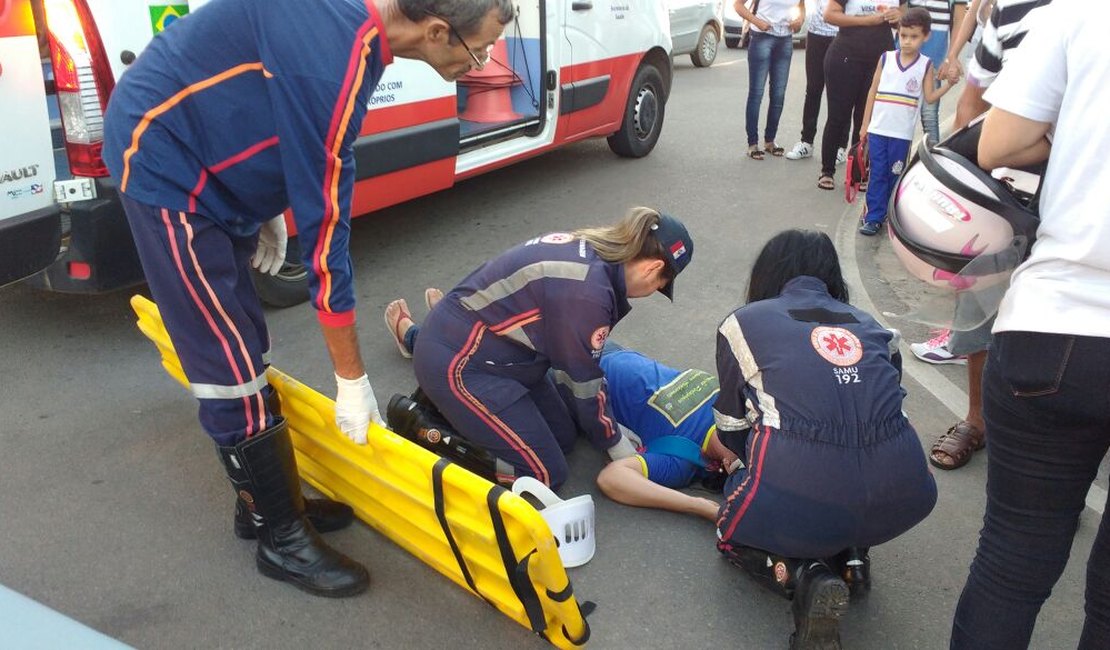 Colisão entre motos deixa duas mulheres feridas, em Arapiraca
