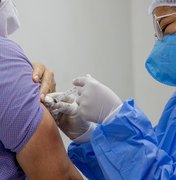 Maceió inicia vacinação para idosos de 75 e 76 anos nesta quinta-feira (11)
