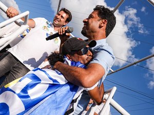 Rodrigo Cunha e Luciano Barbosa lideram mais uma carreata da vitória em Arapiraca