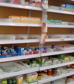 Procura por remédios de gripe faz com que prateleiras de farmácias se esvaziem