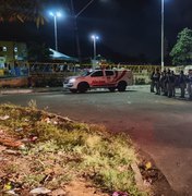 [Vídeo] Polícia Militar flagra festa clandestina no bairro do Jacintinho