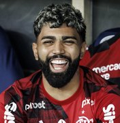 Gabigol posta foto sorrindo após expulsão em clássico e torcedores do Flamengo detonam: ‘Falta de respeito’