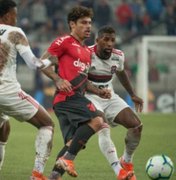 Com três gols anulados, Athletico e Flamengo empatam