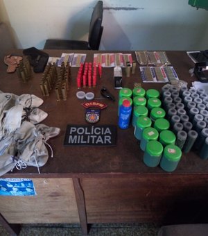 Polícia apreende grande quantidade de munições e artefatos bélicos, em Coruripe