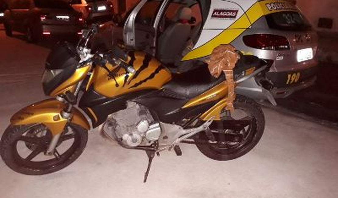 BPTran recupera motocicleta roubada no bairro do Vergel do Lago