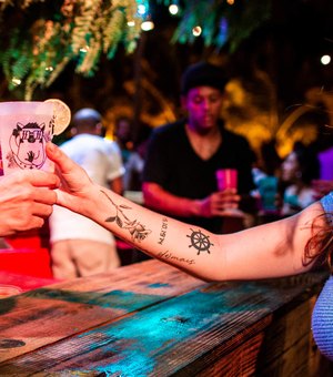Open bar com bebidas exclusivamente alagoanas é aposta de Réveillon alternativo em Maceió