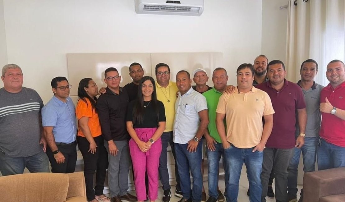 “Estamos caminhando”, diz Márcia Cavalcante sobre candidatura à Prefeitura de São Luís do Quitunde