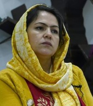A luta de uma deputada afegã contra os talibãs