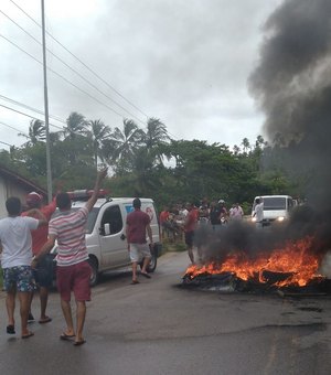Manifestantes bloqueiam AL – 101 Norte em Maragogi