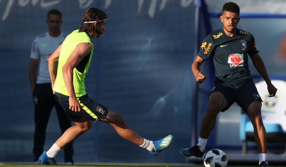Seleção brasileira começa a se preparar para enfrentar a Costa Rica