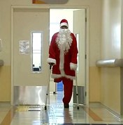 Sem uma perna, homem vira Papai Noel e dá exemplo de inclusão  