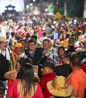Bloco Acende arrasta milhares de foliões pelas ruas de Rio Largo