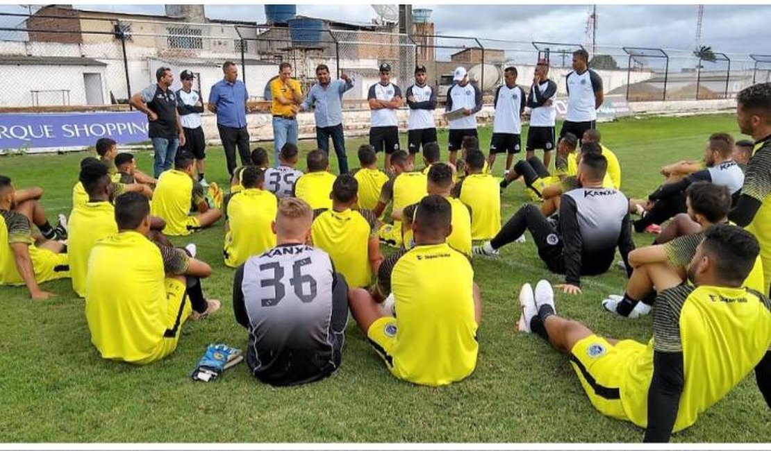 Walter e Jairo Paraíba são regularizados e podem estrear pelo ASA