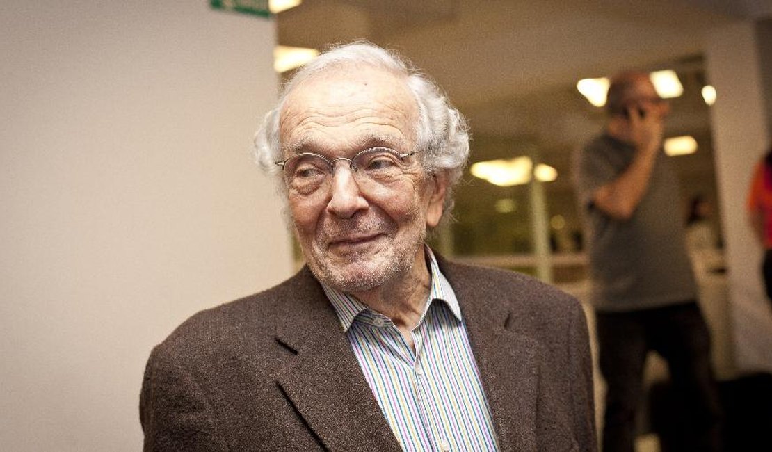 Morre aos 86 anos o jornalista e escritor Alberto Dines