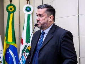 Leonardo Dias ressalta necessidade de investigação a agentes públicos