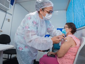 Saúde aplicou quase 2,5 milhões de doses de vacina contra a Covid-19 em Maceió
