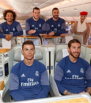 Real apresenta novo avião com imagem de Marcelo, CR7 e craques do clube