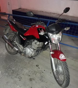 Jovem é preso com motocicleta roubada em Pernambuco 