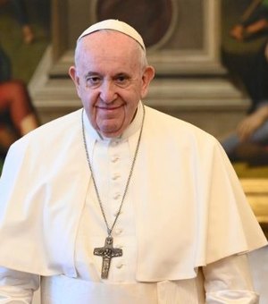 Papa pede ajuda aos pobres em Missa do Galo restrita pela Covid-19