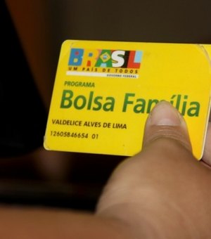 Com reajuste, benefício médio do Bolsa Família sobe para R$ 176