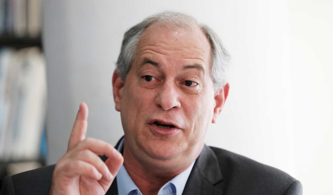 Ciro Gomes crê em renúncia de Bolsonaro e repudia Huck: “estagiário”