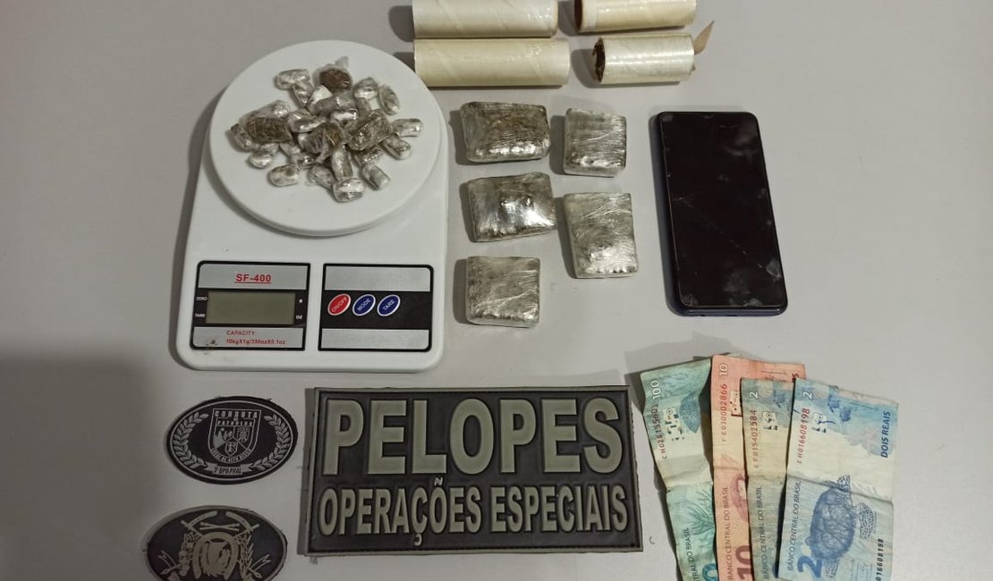 Após denúncia de desmanche, PMs encontram drogas dentro de residência em Arapiraca