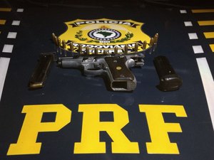 PRF prende mais um por porte ilegal de armas