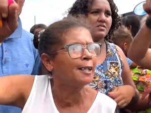 Moradores do Vergel cobram entrega de moradias em protesto no Centro de Maceió