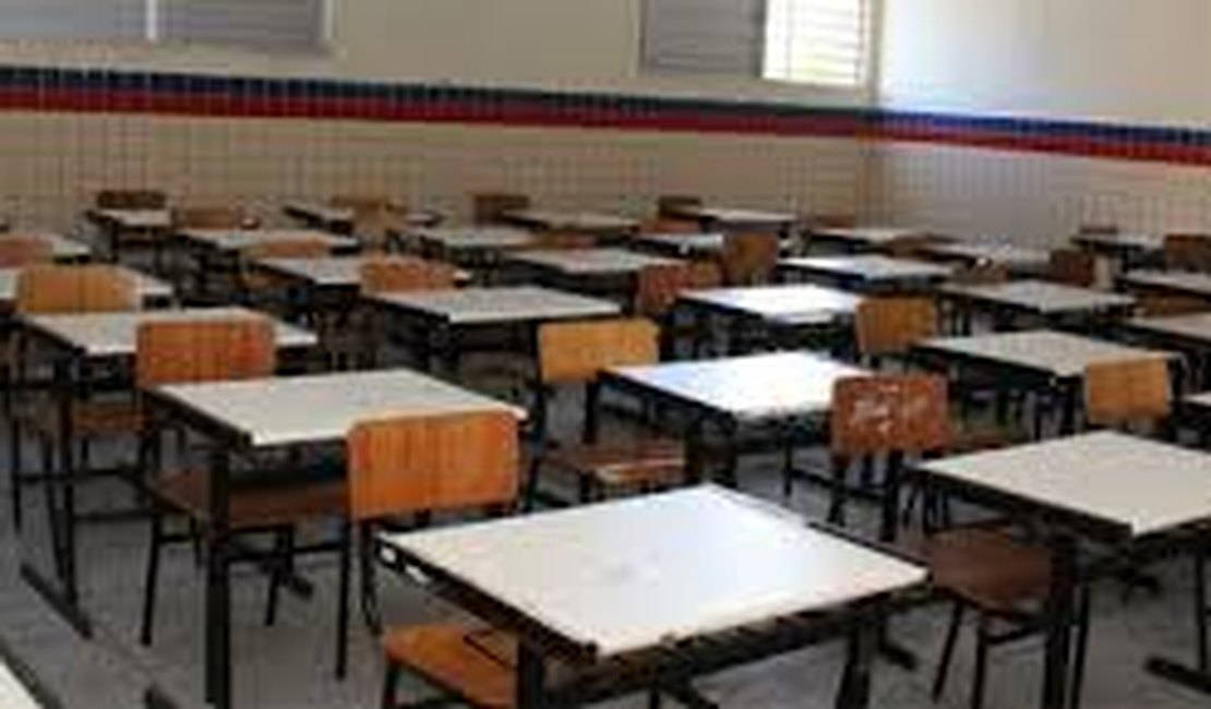 Pesquisa com servidores da educação é o primeiro passo para volta às aulas em Arapiraca