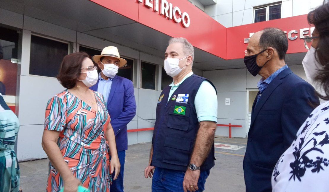 [Vídeo] Ministro da Saúde faz visita técnica em hospital de Arapiraca