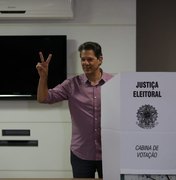 Presidenciável Fernando Haddad vota em São Paulo