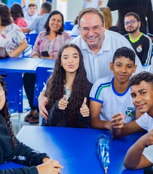 Prefeito Luciano Barbosa inaugura 34ª obra e anuncia construção de ginásio em escola