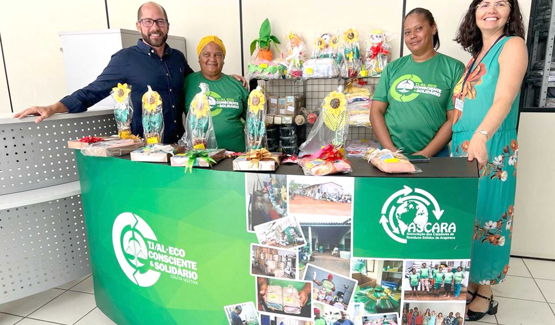 Associação de catadores passa a vender produtos reciclados no Fórum de Arapiraca