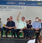 [Vídeo] Bolsonaro levanta coro e apoiadores atacam Renan Calheiros