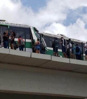 37 pessoas ficam feridas em choque de trens em Fortaleza