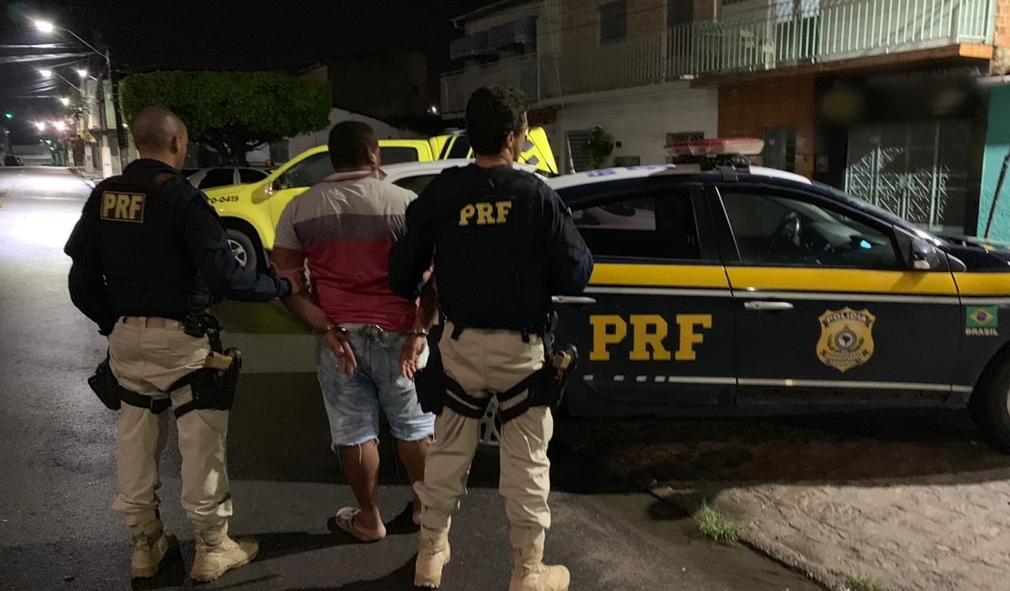 Acusado de homicídio no Piauí é preso pela PRF em São Miguel dos Campos