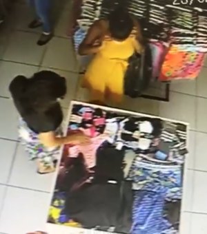 Vídeo mostra furto a loja de roupas na Feirinha do Jacintinho