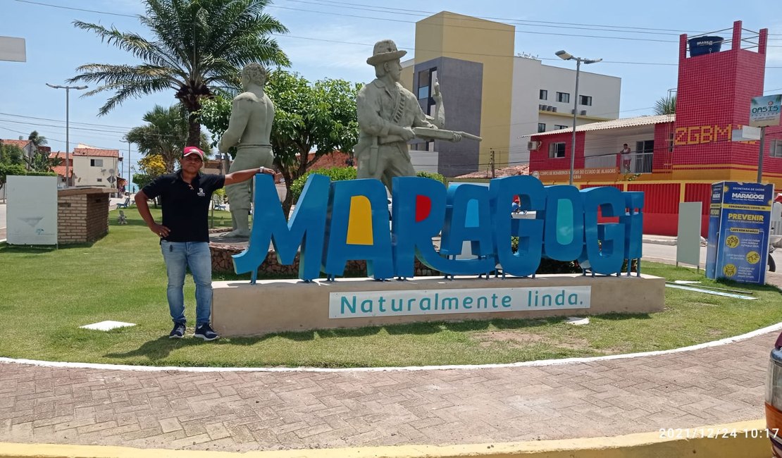 Praça dos Cabanos e dos Idosos ganham novos letreiros em Maragogi