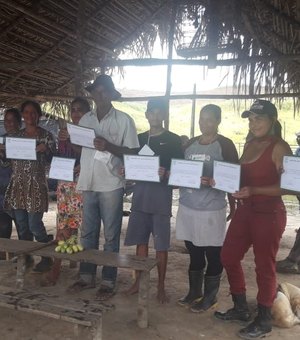 Moradores da zona rural de Porto Calvo fazem cursos de capacitação