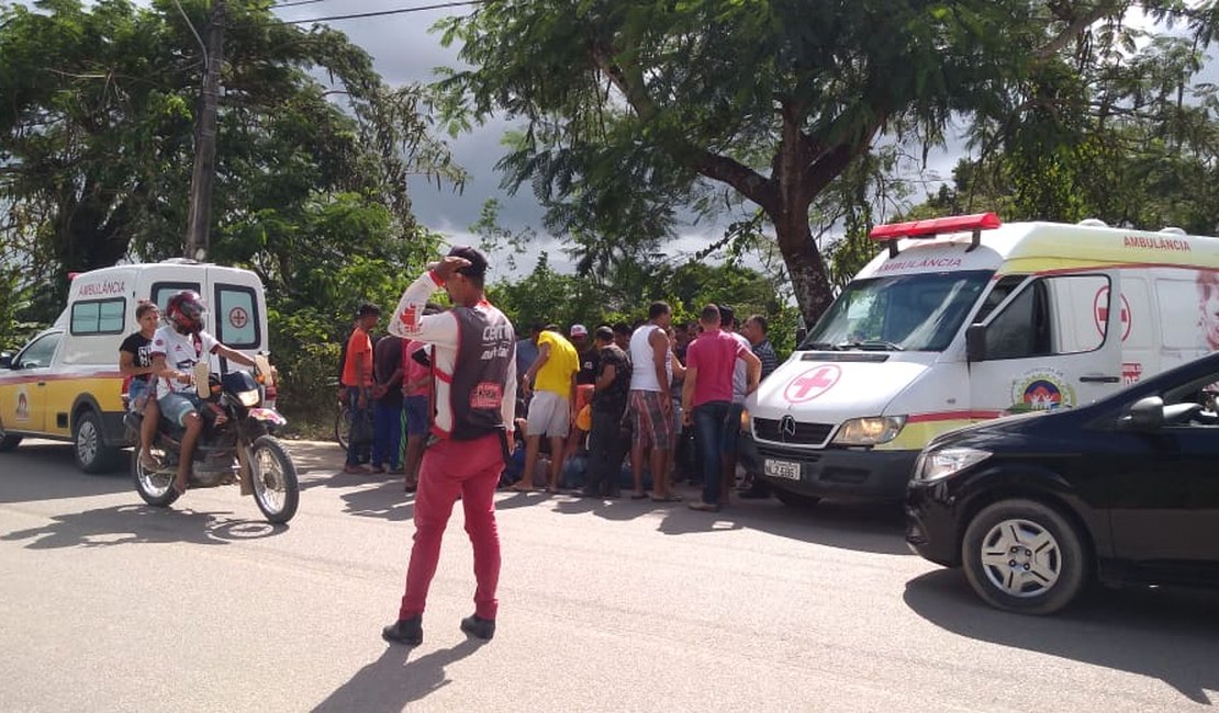 Colisão entre carro e moto deixa adolescente ferido em Porto Calvo