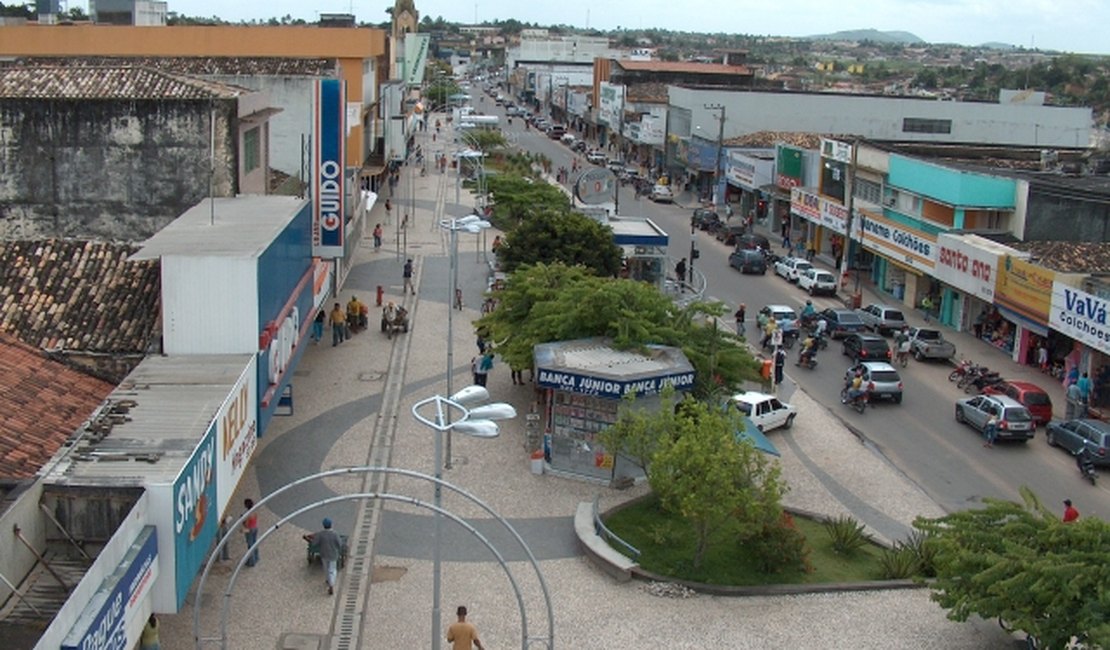 Ruas de Arapiraca só irão receber decoração natalina dia 13 deste mês