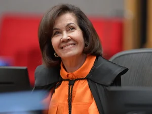 Primeira mulher a presidir STJ, ministra Laurita Vaz se aposenta