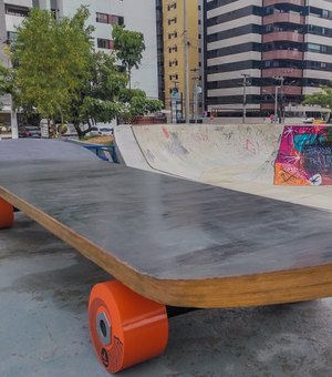 Skate de 8 metros é novo espaço criativo na Praça do Skate
