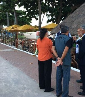 MPE realiza fiscalizações em bares e restaurantes da Orla de Maceió