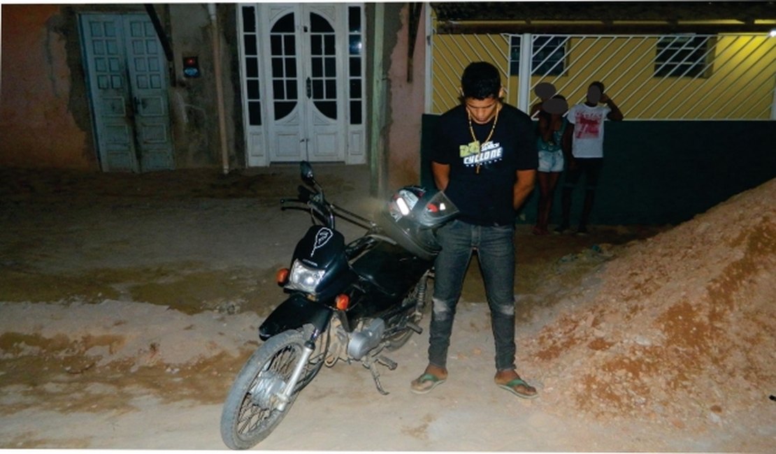 PM prende assaltante e recupera moto roubada