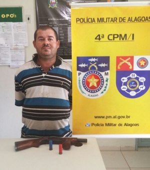 Homem é preso com espingarda e munições em Viçosa