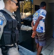 Jovem é preso acusado de roubar celular no Benedito Bentes 
