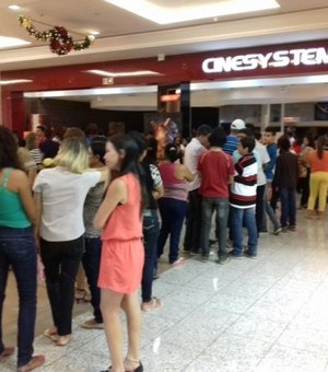 'Os Dez Mandamentos' geram filas no cinema de Arapiraca