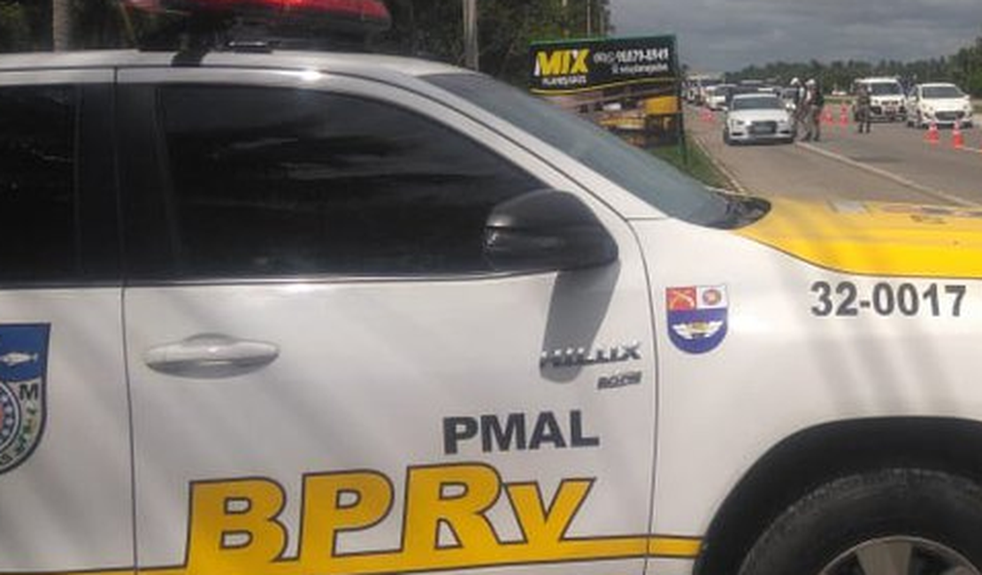 Homem é preso por embriaguez ao volante após engavetamento de veículos na parte alta de Maceió